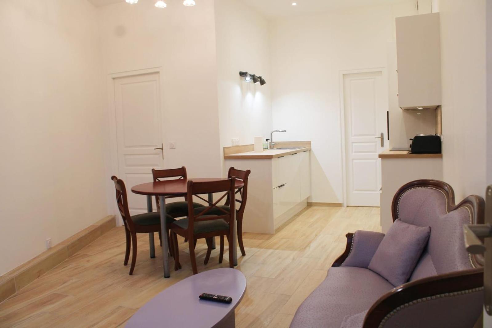 Ferienwohnung Versailles Direct Royal 4 Pers Exterior foto